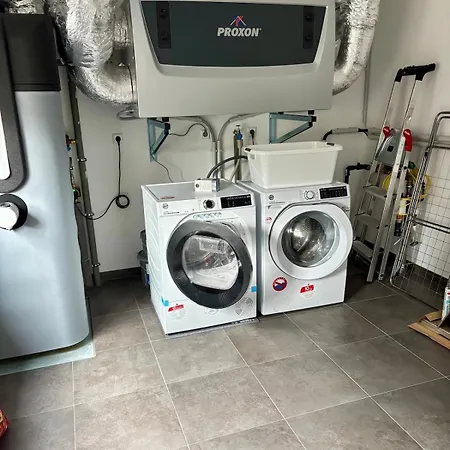 Modern, New With Air Cooling